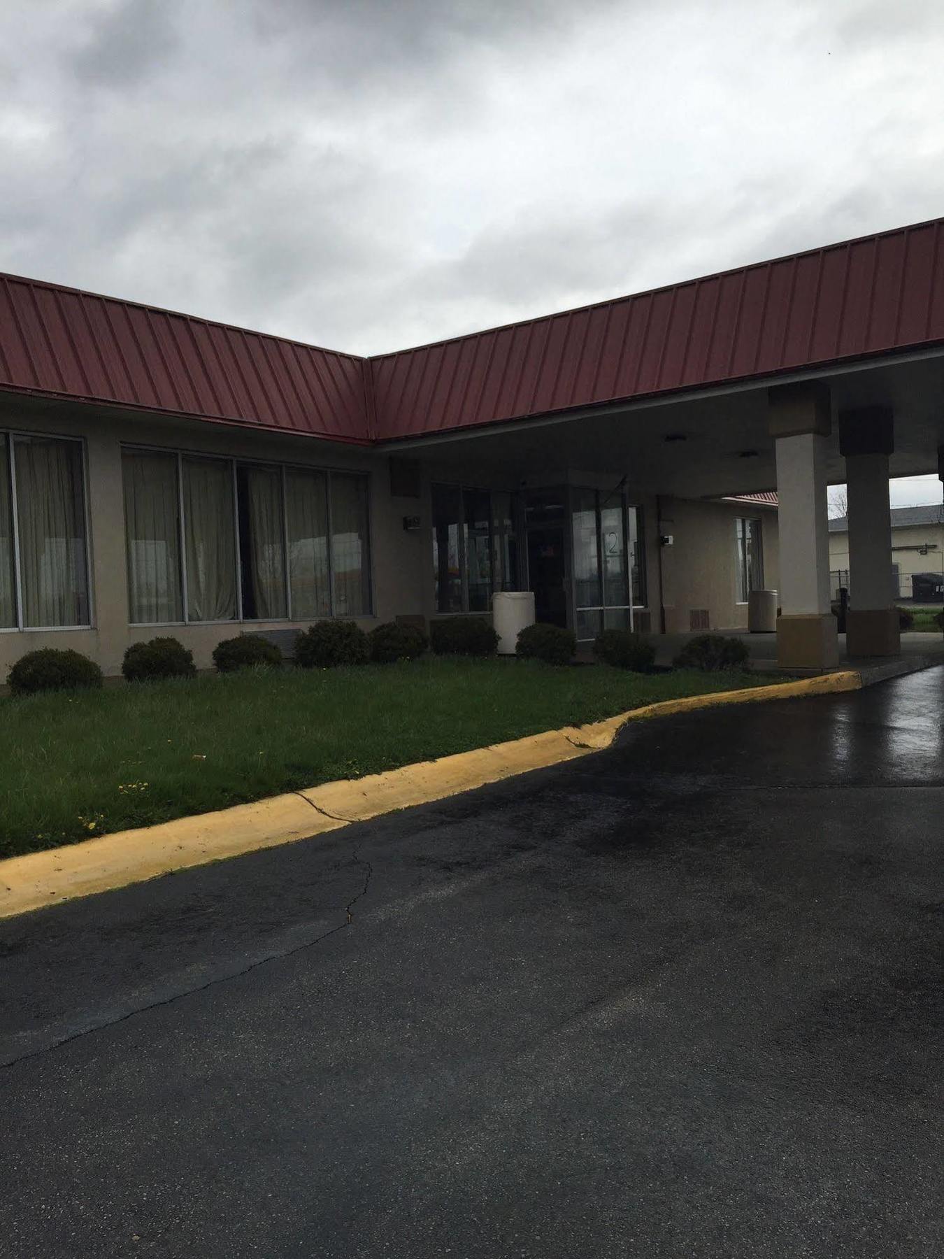 Days Inn & Suites By Wyndham Springfield Oh Dış mekan fotoğraf